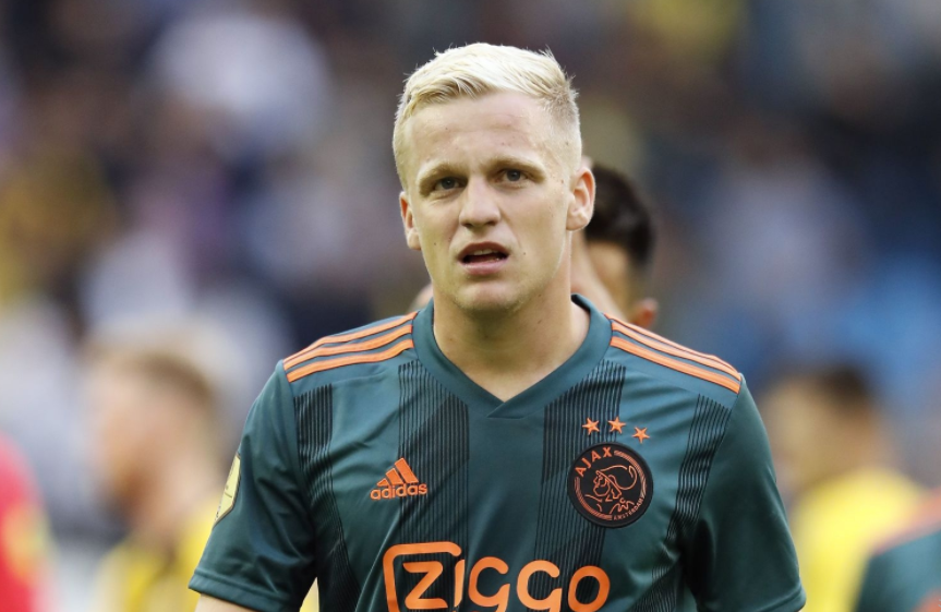 爱游戏官网-关于今晚德甲传出新动向，阿贾克斯单刀错失，管理层表态：悬念犹存，高层口径保持一致的信息